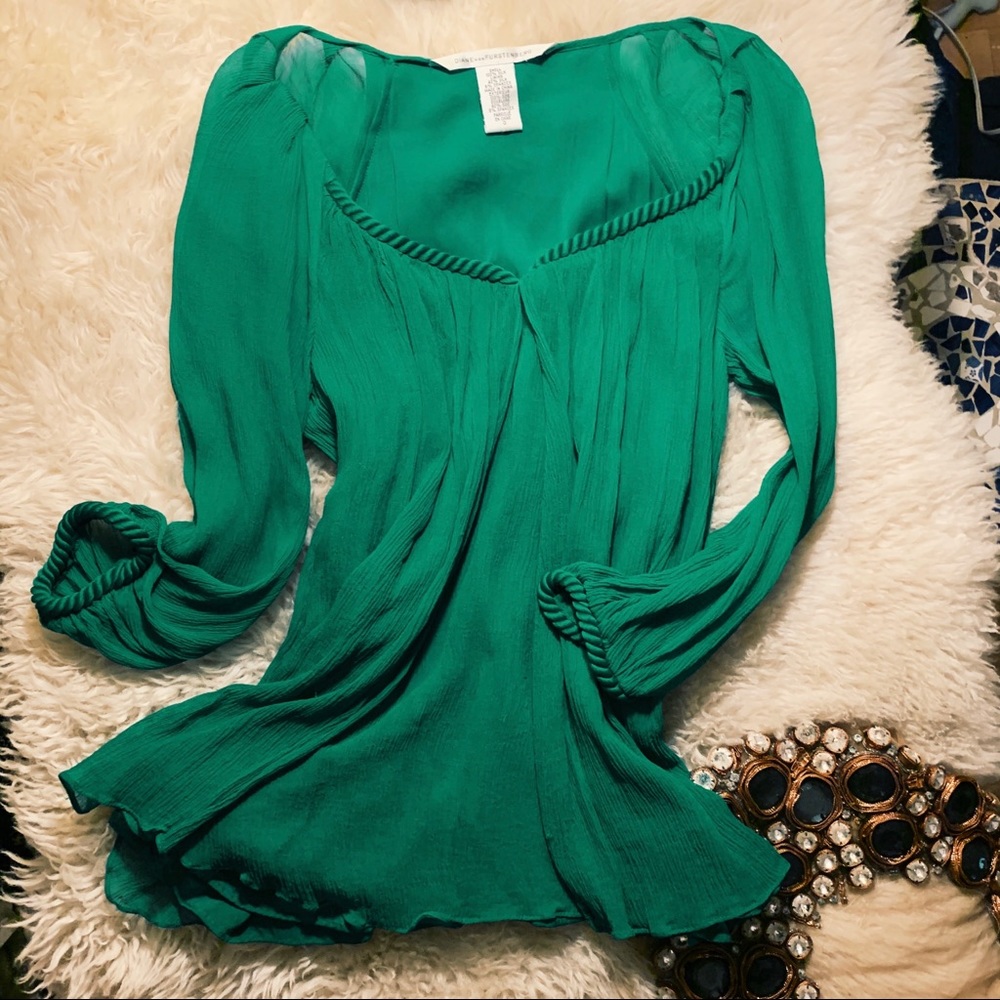 100% silk Diane Von Furstenburg blouse